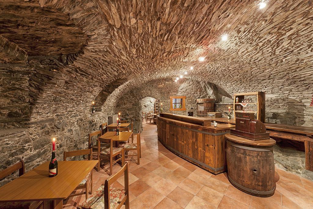 Hotel Veneriaz Нюс Экстерьер фото