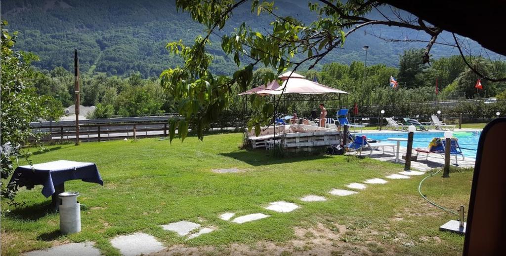 Hotel Veneriaz Нюс Экстерьер фото